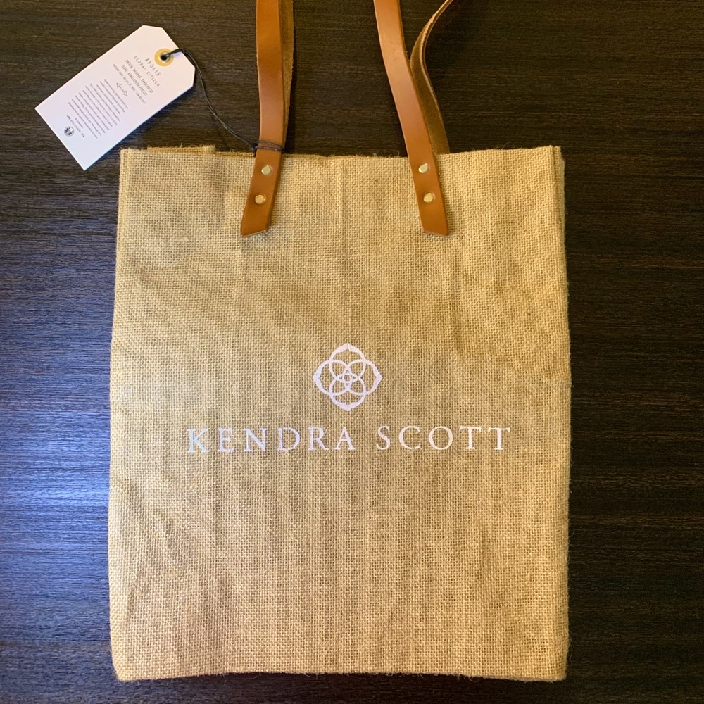 Kendra Scott/Apolis Global Citizen Bag